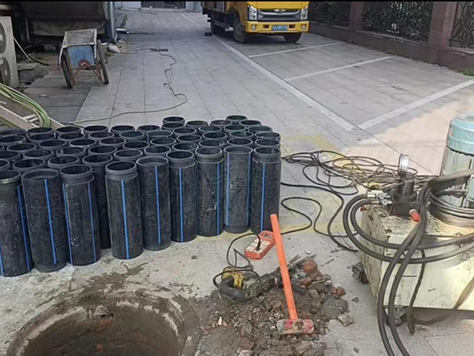 芝罘PE置换管厂家 DN315置换管 非开挖管短管置换